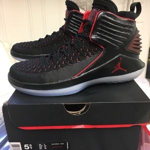 Air Jordan XXXII BG  kids sneakers